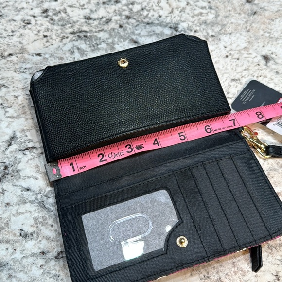 Disney Ms Marvel Folding Phone Case / Wallet. NWT. - Picture 10 of 11